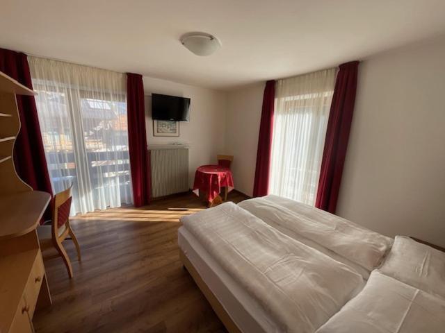 Garni Val Udai Hotel มาซซิน ภายนอก รูปภาพ