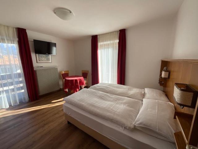 Garni Val Udai Hotel มาซซิน ภายนอก รูปภาพ